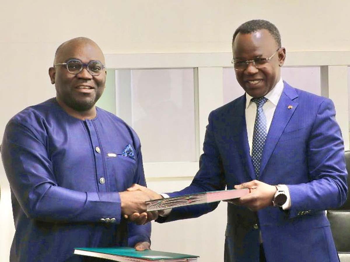 Taxes et imp&ocirc;ts :  L'OTR et la DGI Gabon signent un accord de partenariat